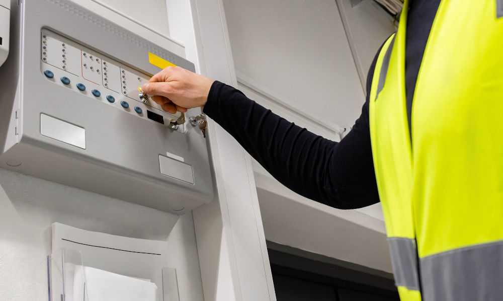 Data Center Fire Protection in Canada: Clean Agent, Pre-Action, Detection, and Battery Risk Planning